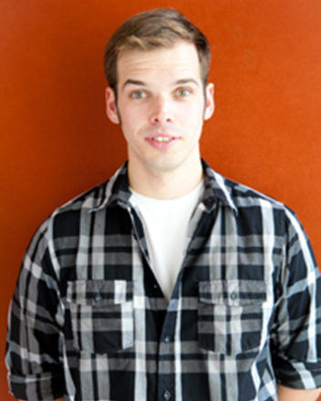 Andrew Perun headshot